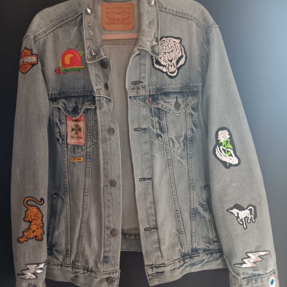 Levi's Biker Jacket Size Large with Patches Denim